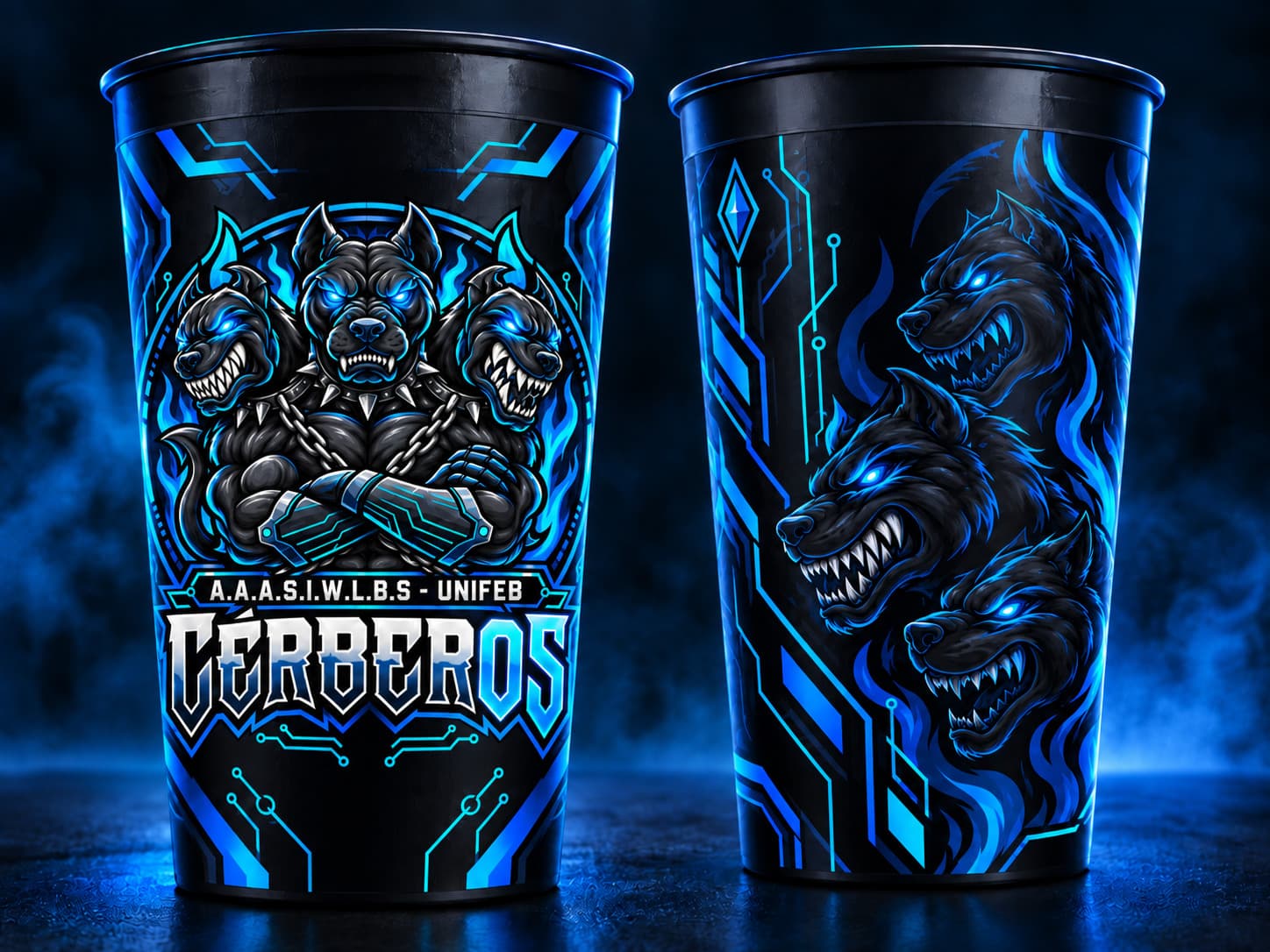 Mockup do copo oficial CérberOS: frente com o emblema e verso com as três cabeças do Cérbero